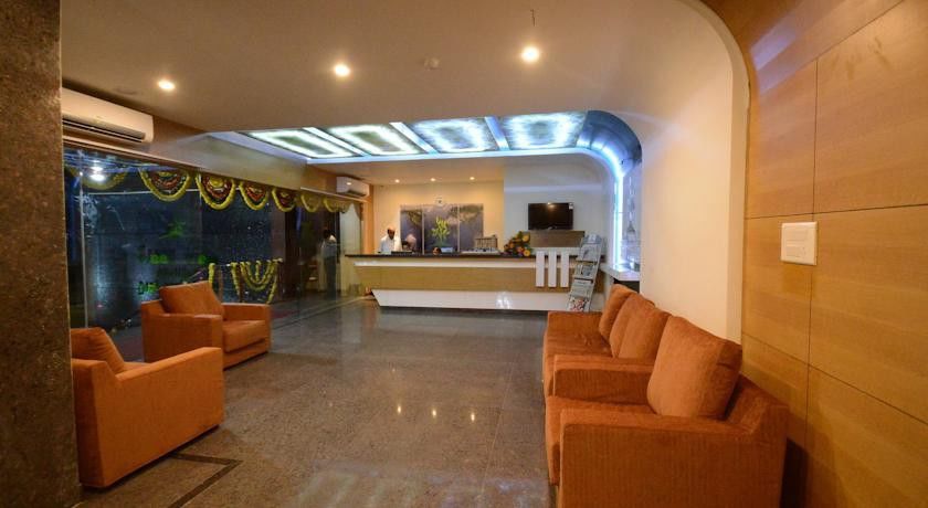 Green View Clarks Inn, Shimoga Exterior foto