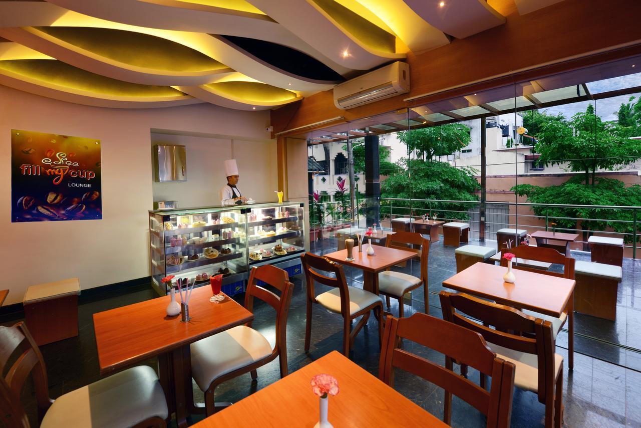 Green View Clarks Inn, Shimoga Exterior foto