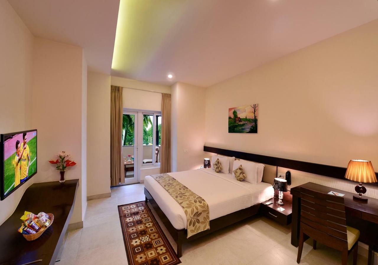 Green View Clarks Inn, Shimoga Exterior foto